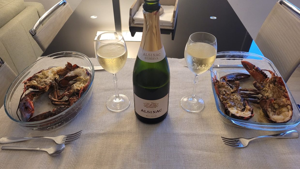 ¿Puede el cava mejorar la digestión? Tradiciones vs. evidencia científica